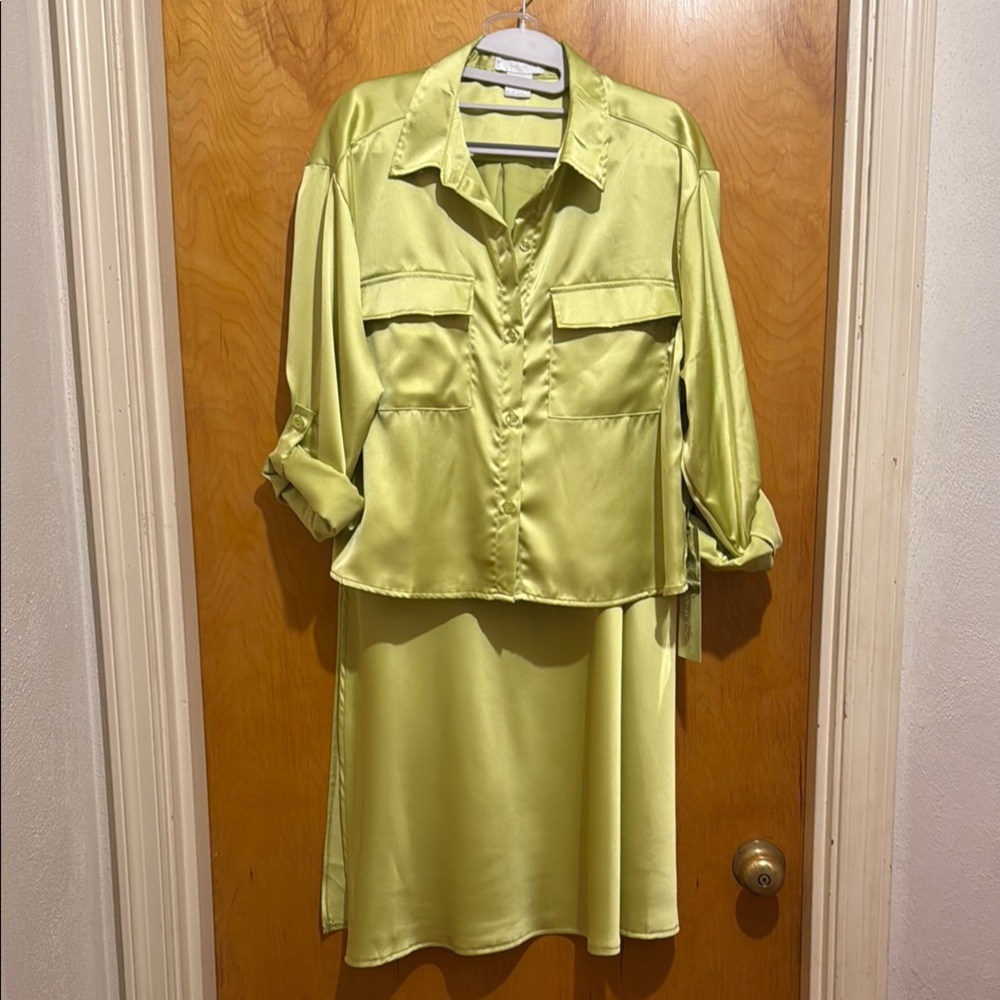 Green Boxy Notched Collar Button Down Shirt